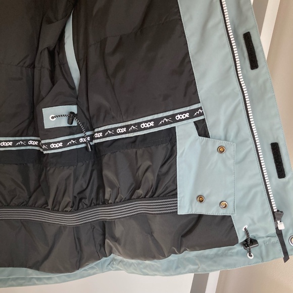 Dope Snow Women's Adept W Snowboard Jacket in Faded Green - Picture 2 of 5